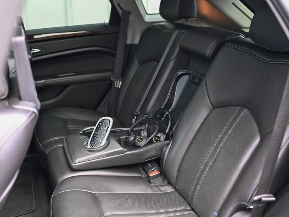 Immagine 17/21 di Cadillac SRX 3.6 V6 (2013)