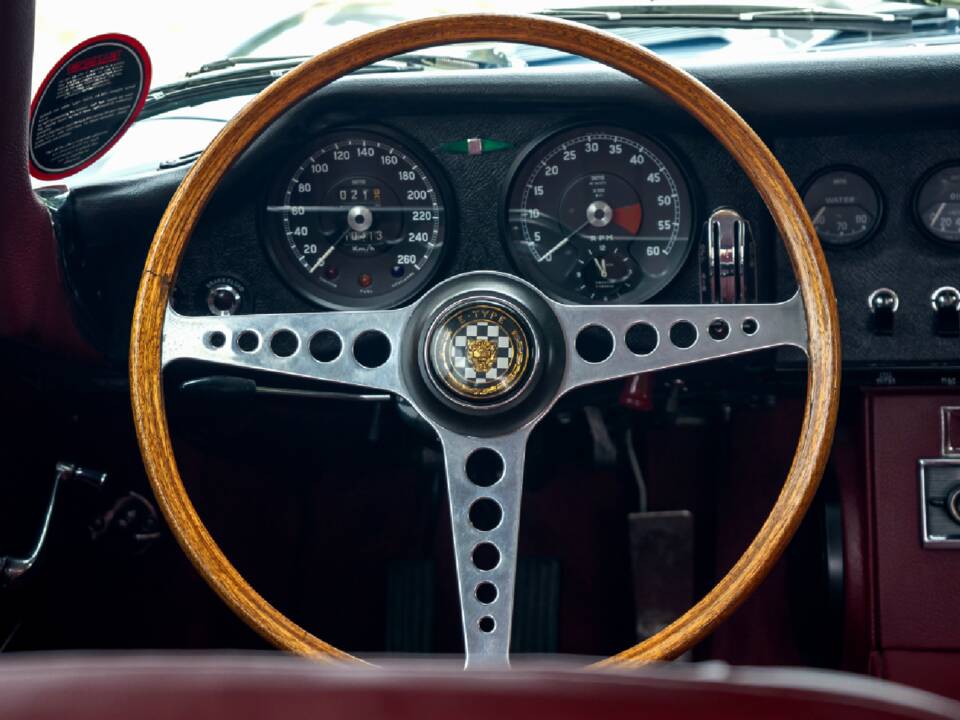 Immagine 13/21 di Jaguar E-Type 4.2 (1965)