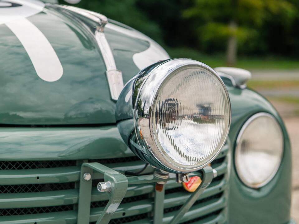 Image 13/36 of FIAT 500 C Topolino (1950)