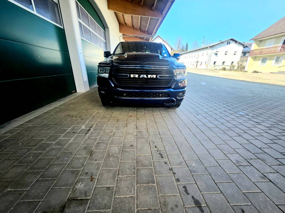 Image 21/69 of Dodge Ram 1500 (2022)