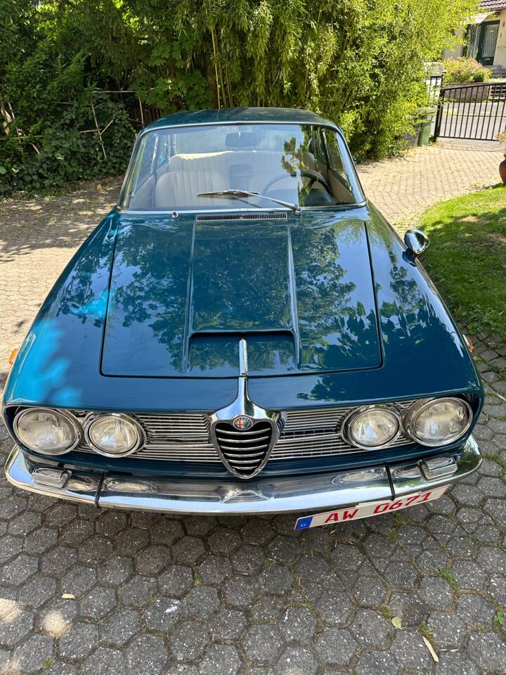 Bild 33/43 von Alfa Romeo 2600 Sprint (1966)