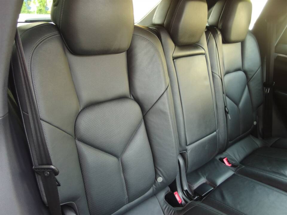 Image 74/98 of Porsche Cayenne S (2010)