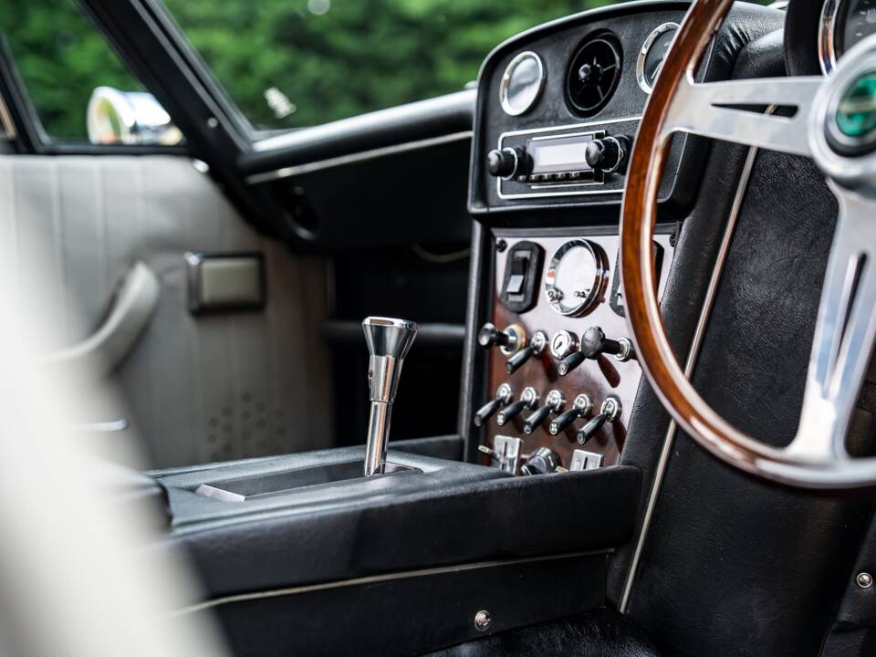 Bild 32/43 von Jensen FF (1969)