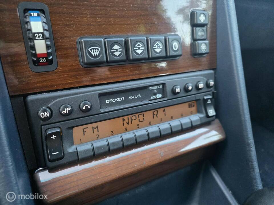 Image 50/50 de Mercedes-Benz 300 SE (1989)