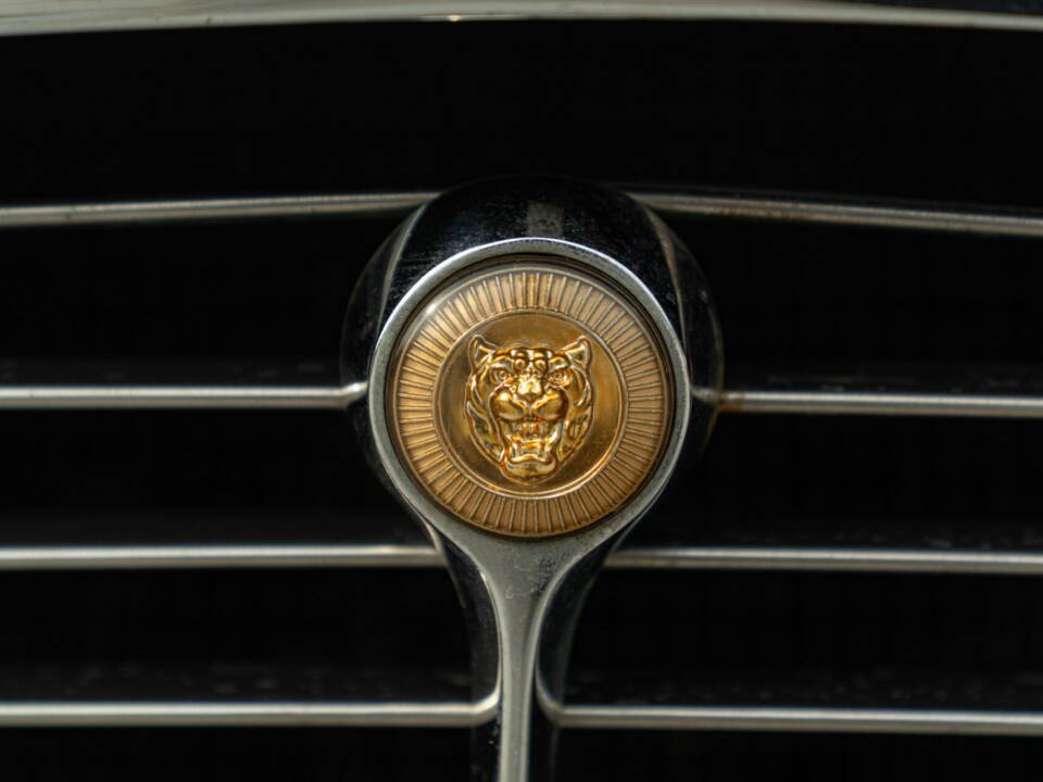 Bild 25/50 von Jaguar E-Type V12 (2+2) (1971)