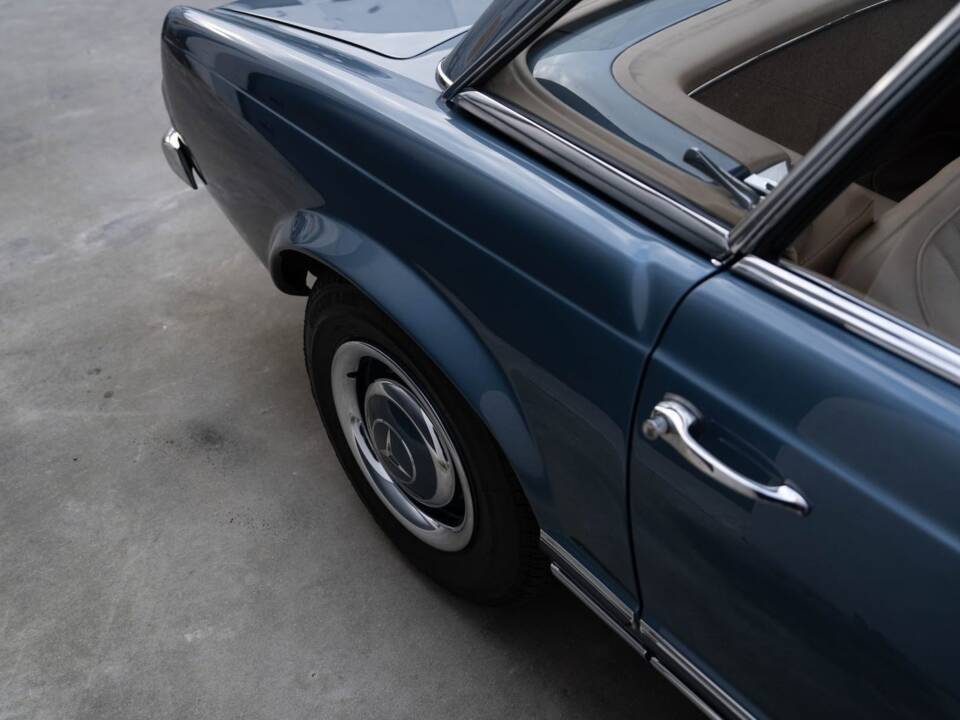 Immagine 39/93 di Mercedes-Benz 230 SL (1965)