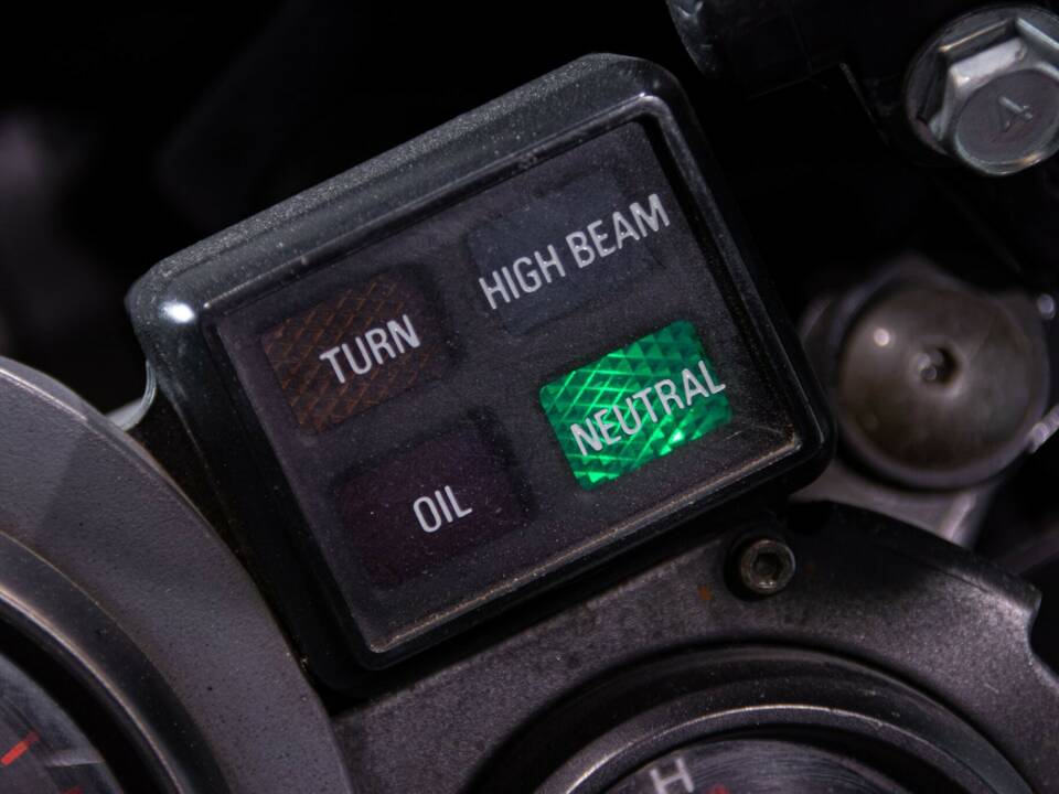 Bild 20/50 von Yamaha DUMMY (1985)