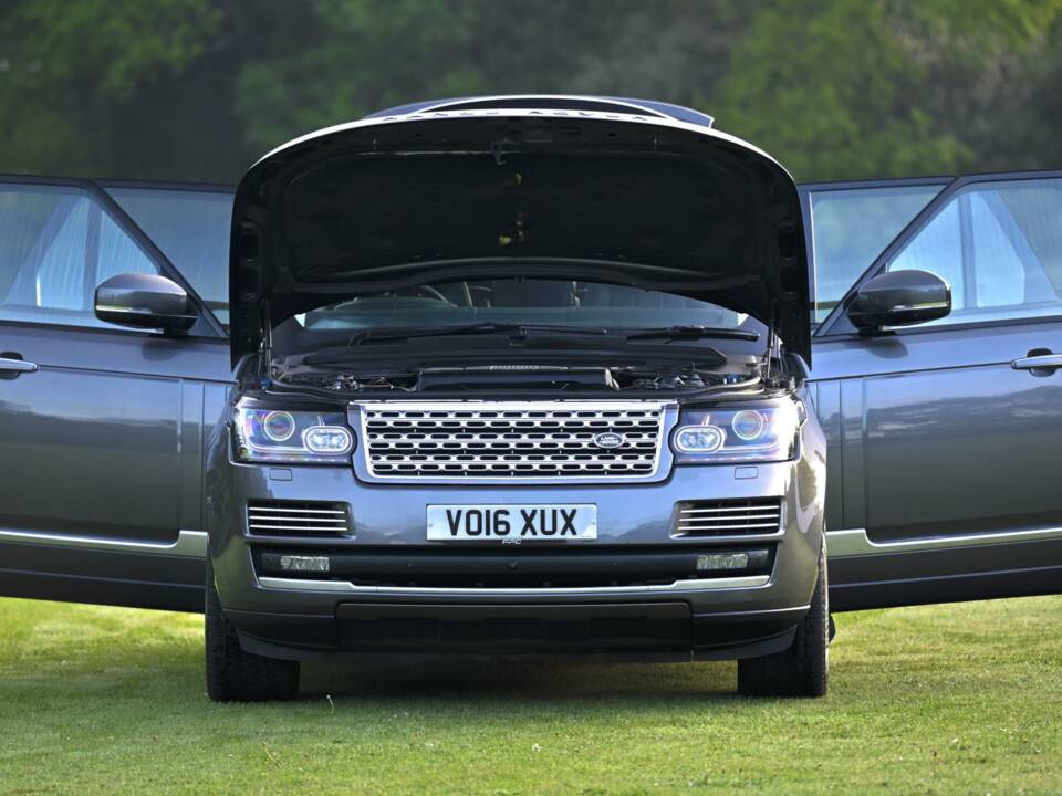 Image 19/50 de Land Rover Range Rover Autobiography SDV8 (2016)