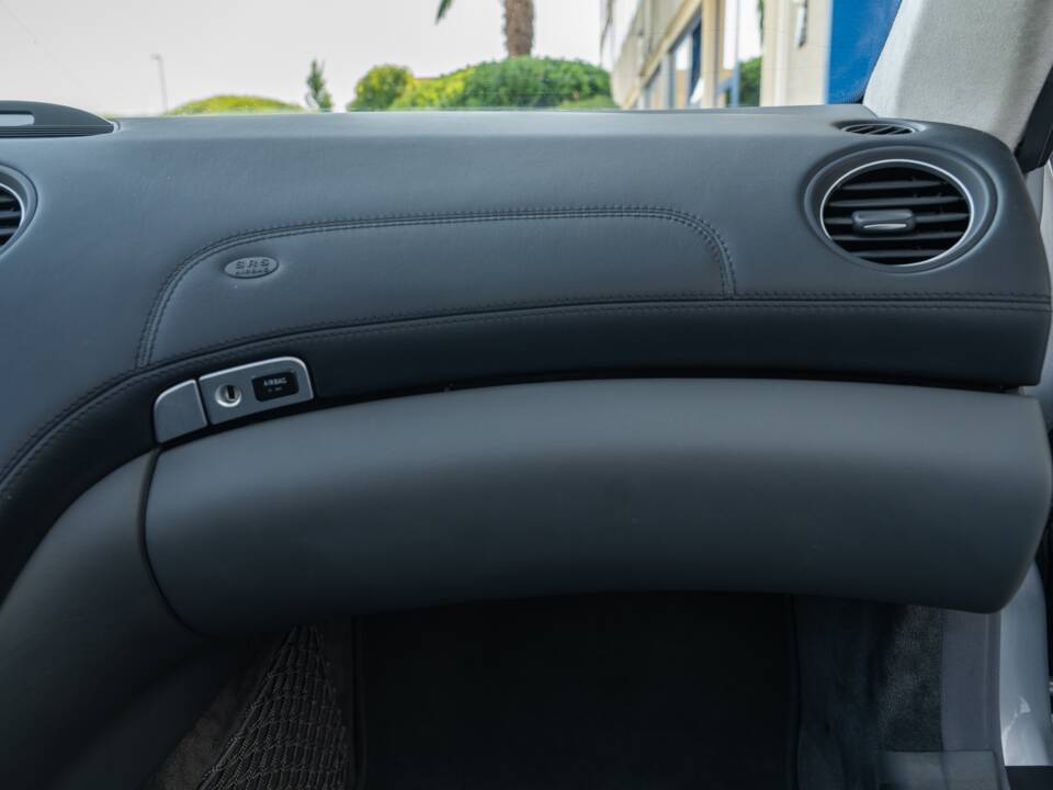 Image 40/86 de Mercedes-Benz SL 500 (2002)