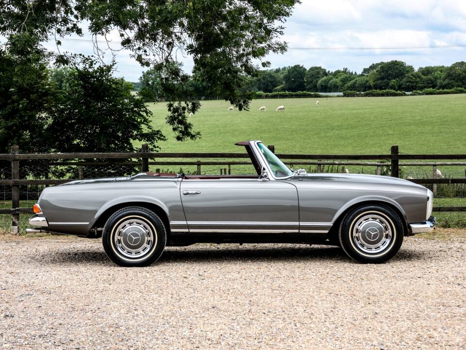 Afbeelding 3/27 van Mercedes-Benz 230 SL (1964)