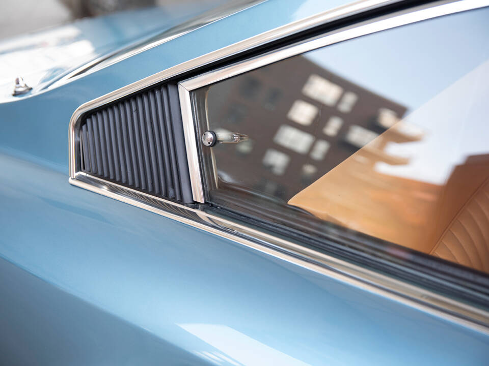 Image 28/40 of Ferrari 365 GT 2+2 (1969)