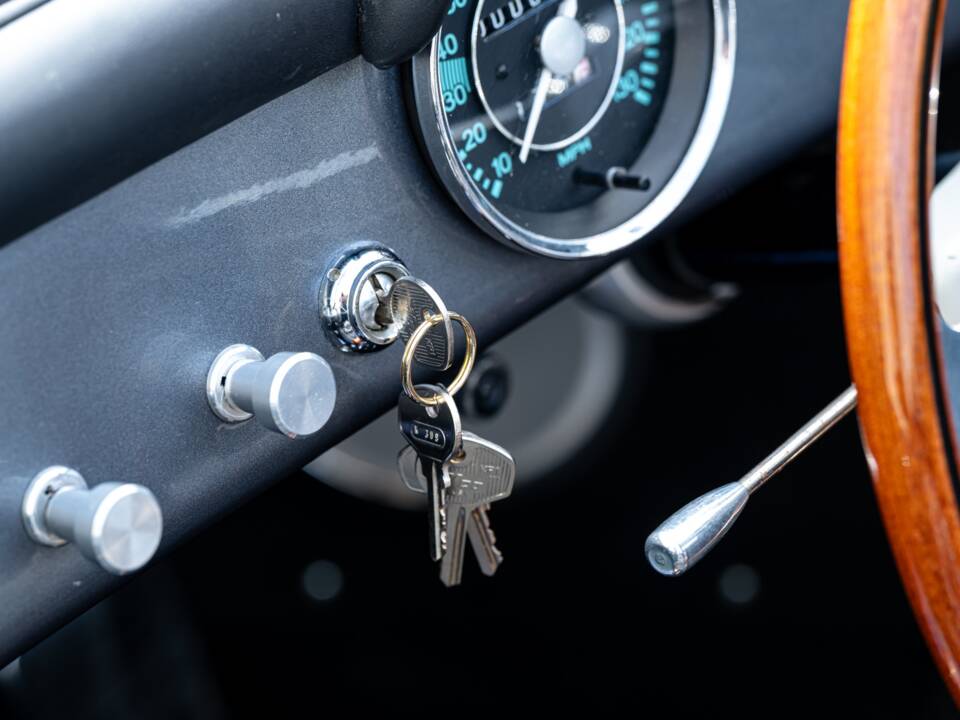 Image 14/50 of Chesil Speedster 2 (1970)