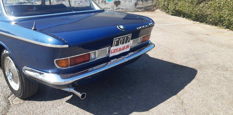 Image 19/49 of BMW 2000 CS (1968)