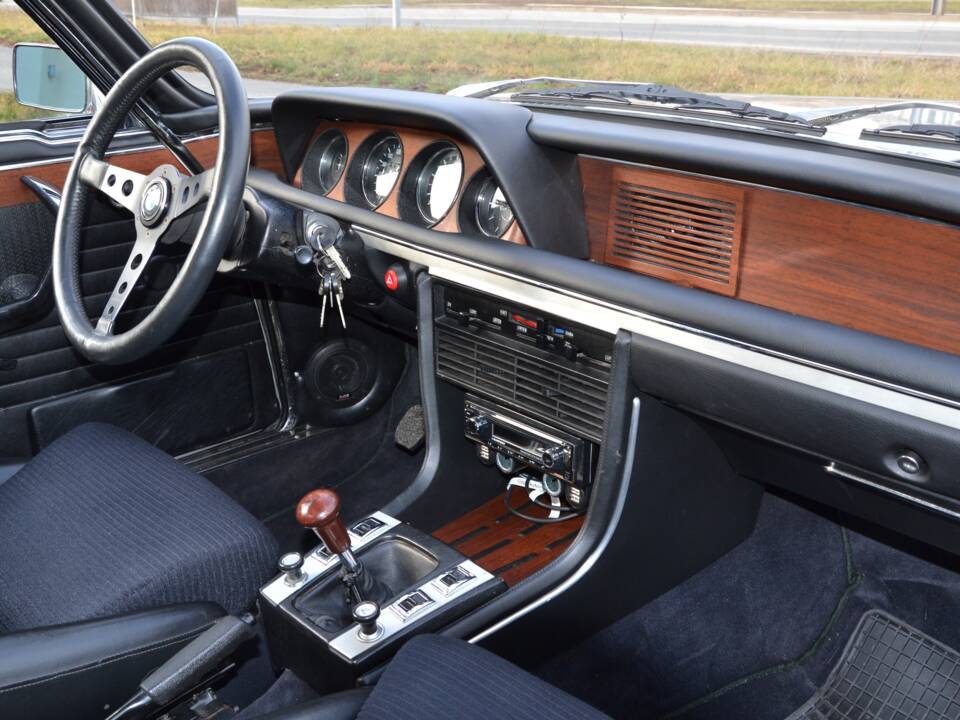 Image 24/26 of BMW 3.0 CSL (1973)