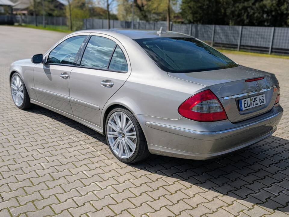 Bild 3/14 von Mercedes-Benz E 220 CDI (2006)