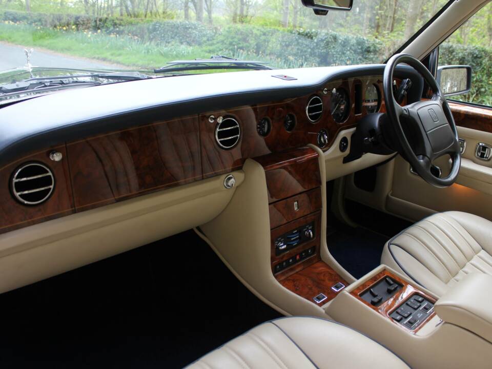 Image 10/20 of Rolls-Royce New Silver Spirit (1996)