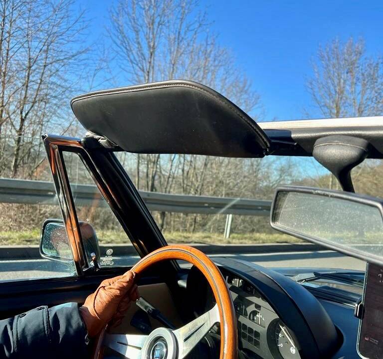 Imagen 3/7 de Alfa Romeo 2.0 Spider (1992)