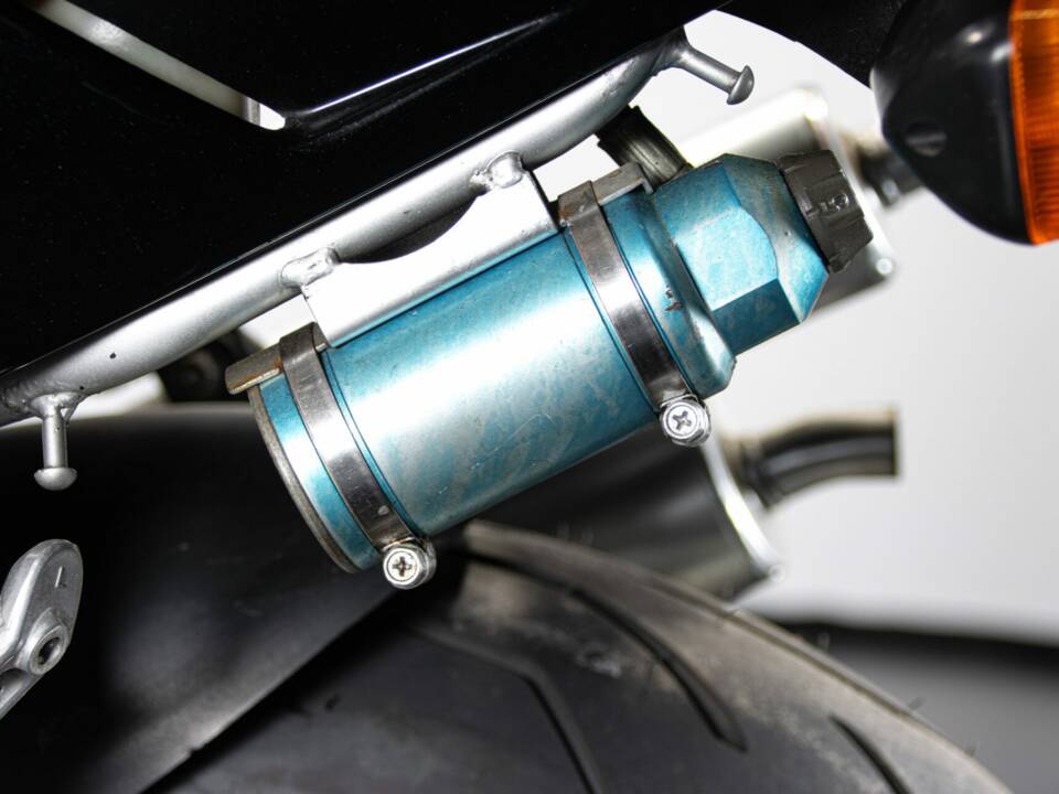 Afbeelding 35/45 van Suzuki RGV 250 Gamma (1992)