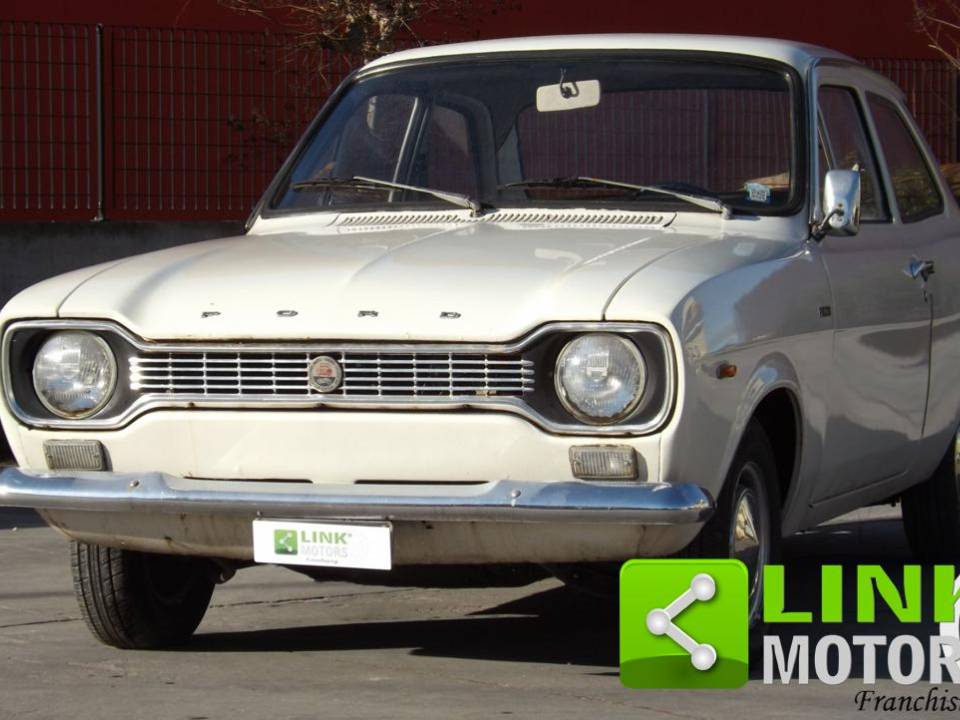 Image 3/10 of Ford Escort 1300L (1971)
