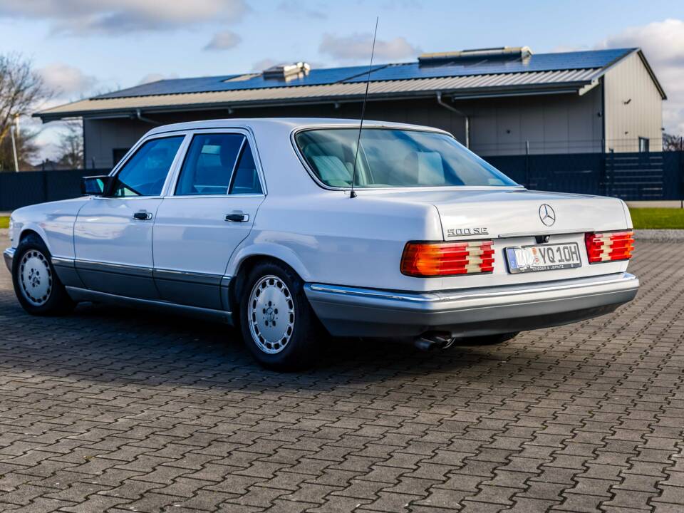 Image 3/175 of Mercedes-Benz 420 SE (1986)