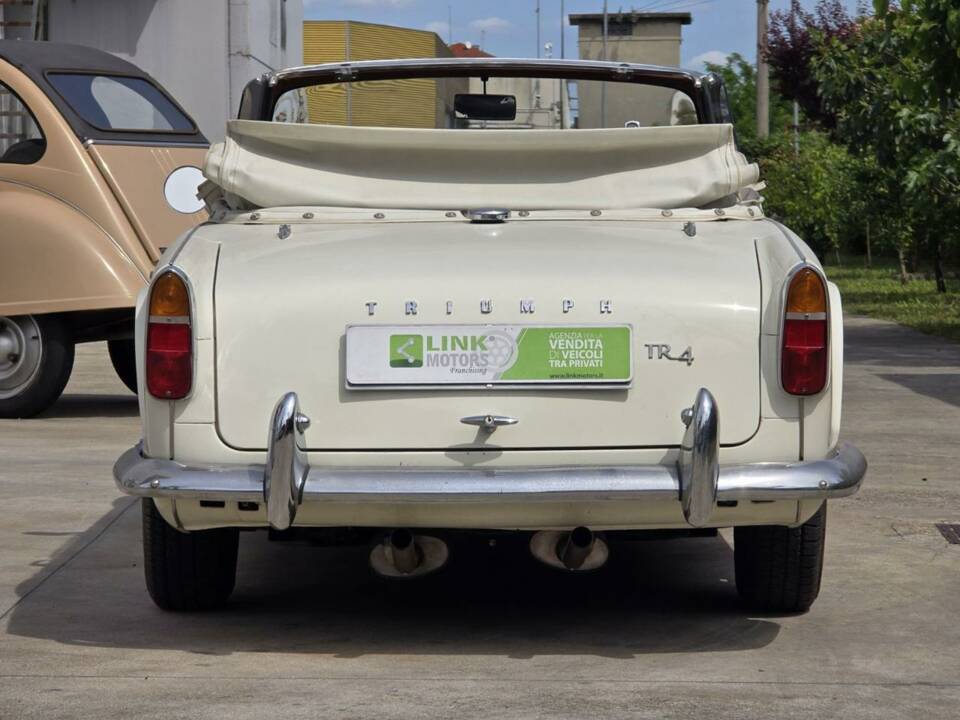 Imagen 2/46 de Triumph TR 4A (1965)