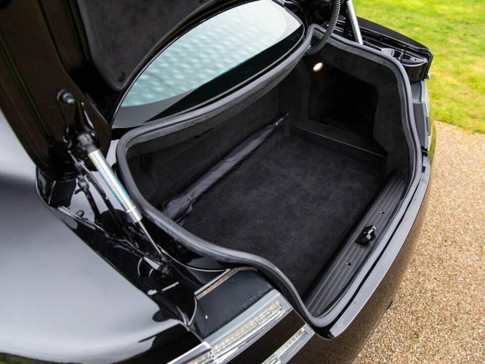 Bild 8/50 von Aston Martin DBS (2010)