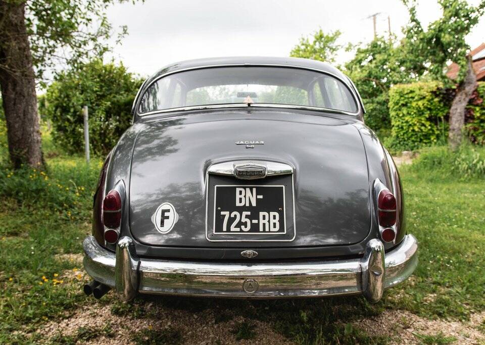 Image 5/8 of Jaguar Mk II 3.8 (1964)