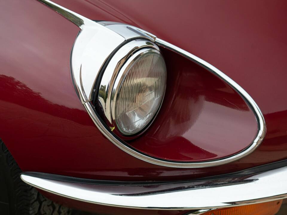 Afbeelding 29/50 van Jaguar E-Type V12 (2+2) (1972)