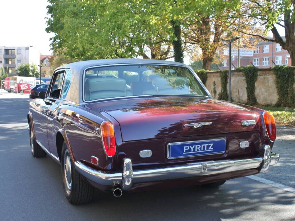 Bild 16/17 von Rolls-Royce Corniche I (1976)