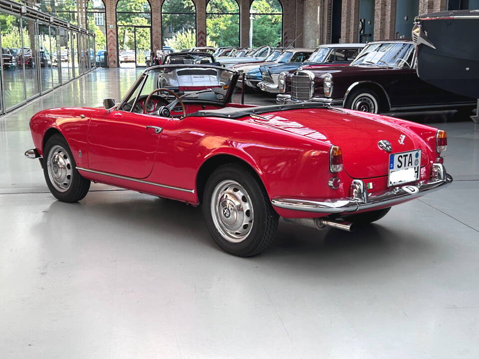 Image 12/35 of Alfa Romeo Giulietta Spider (1960)