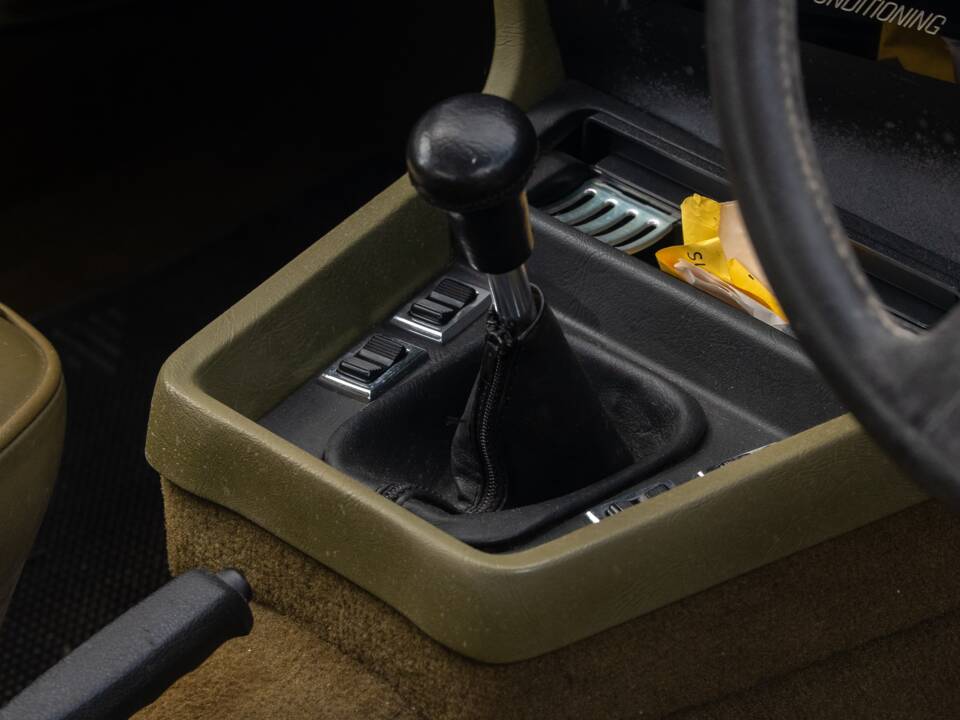 Immagine 18/50 di BMW 633 CSi (1977)