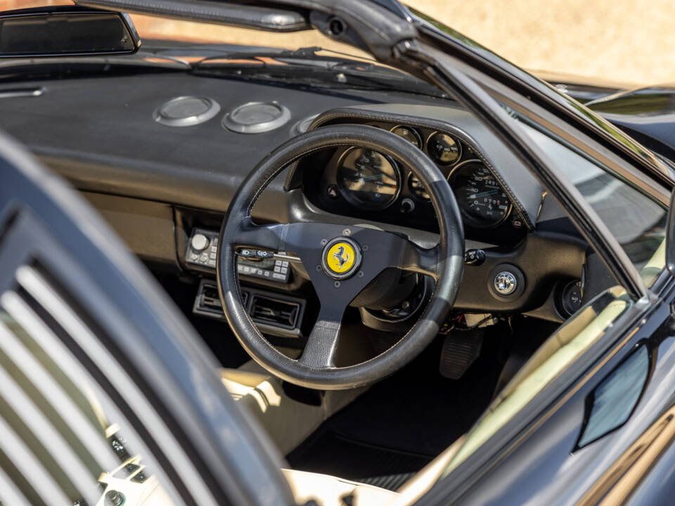 Image 41/80 of Ferrari 308 GTSi Quattrovalvole (1985)
