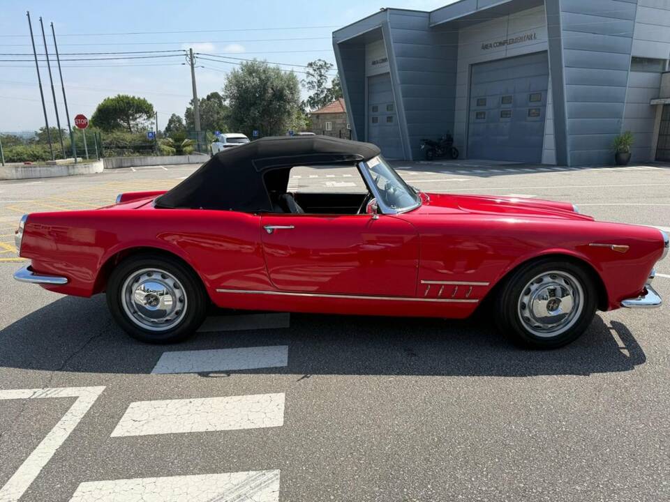 Bild 5/8 von Alfa Romeo 2000 Spider (1959)