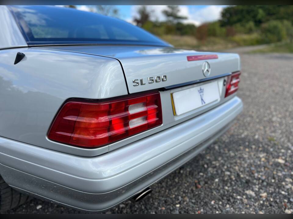 Afbeelding 10/42 van Mercedes-Benz SL 500 (1999)