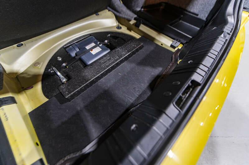 Image 20/50 of BMW M3 (2003)