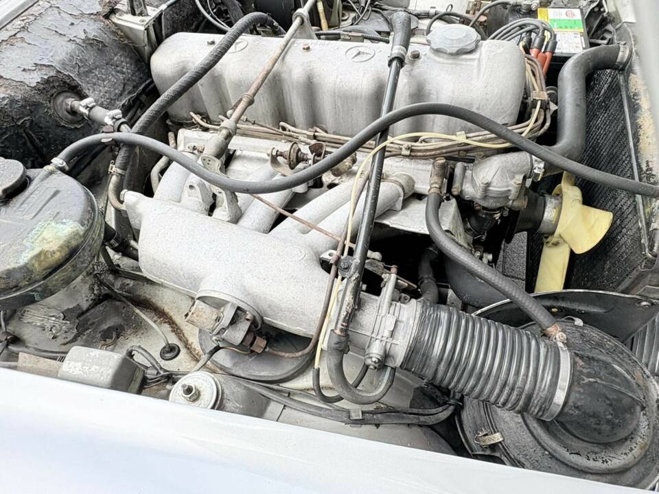 Image 39/50 of Mercedes-Benz 230 SL (1966)