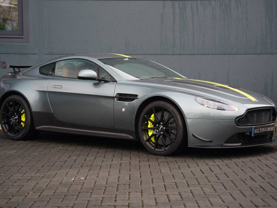 Bild 1/50 von Aston Martin V12 Vantage AMR (2017)