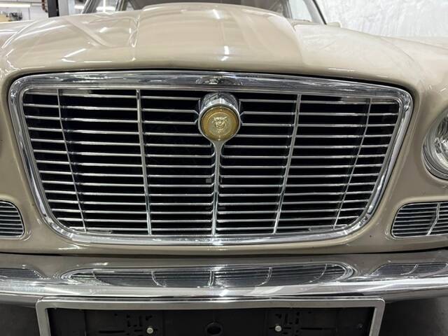 Bild 39/40 von Jaguar XJ 6 4.2 (1971)