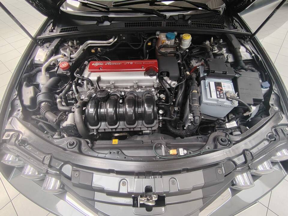 Bild 72/86 von Alfa Romeo Spider 2.2 JTS (2007)