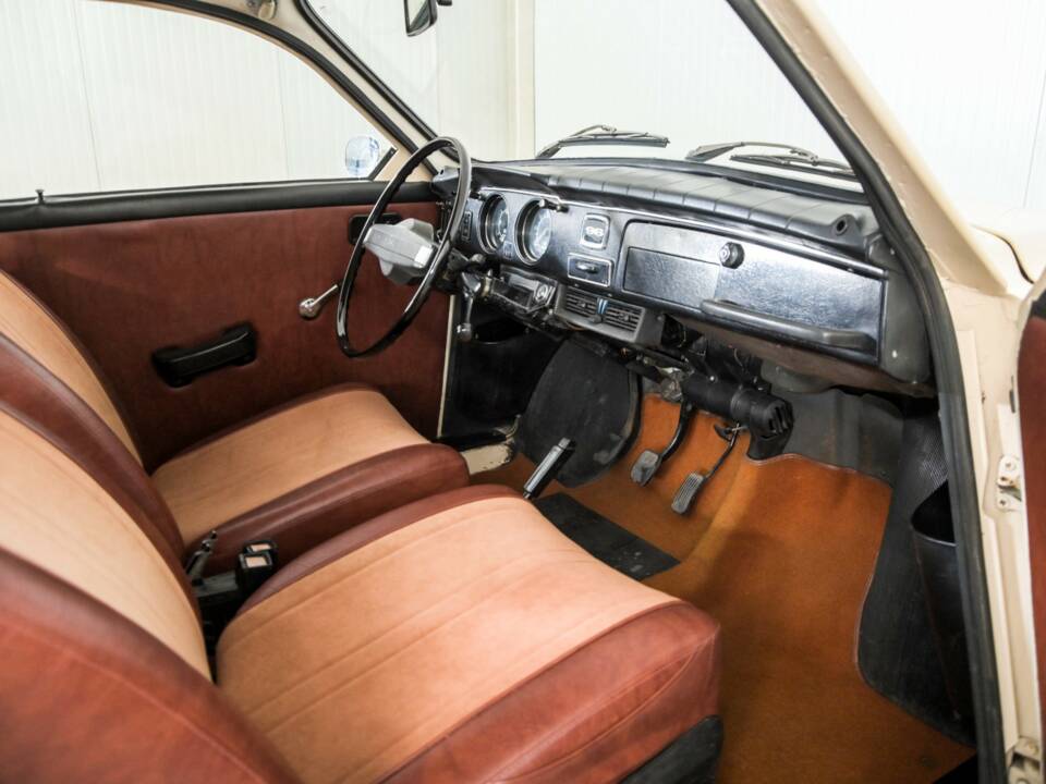 Image 12/50 de Saab 96 V4 (1971)