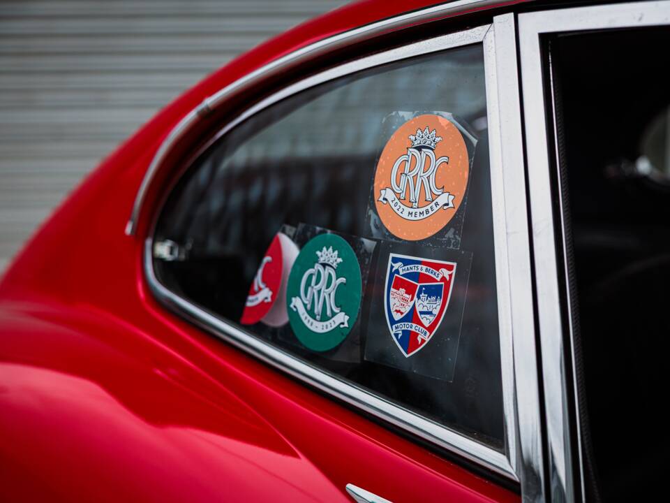 Image 8/46 of Jaguar E-Type (2+2) (1966)