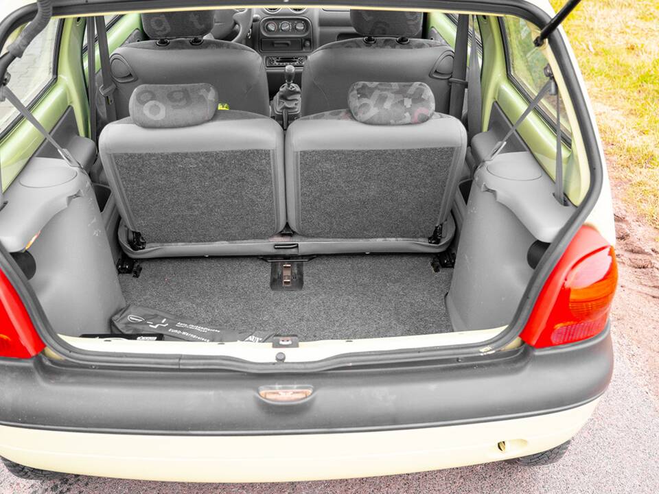 Image 31/36 of Renault Twingo 1.2 16V (2005)