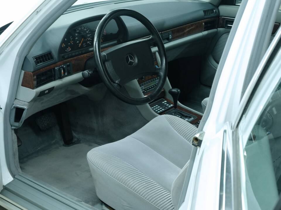 Bild 41/50 von Mercedes-Benz 500 SE (1990)