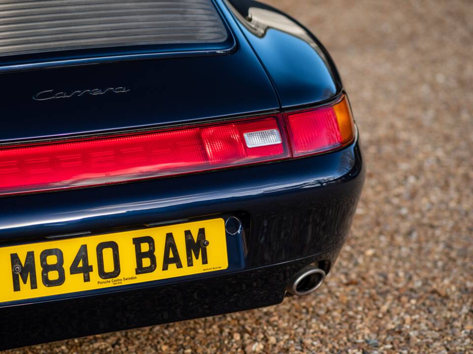 Image 23/93 de Porsche 911 Carrera (1994)