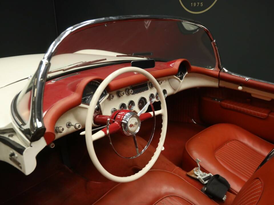 Image 42/50 of Chevrolet Corvette (1954)