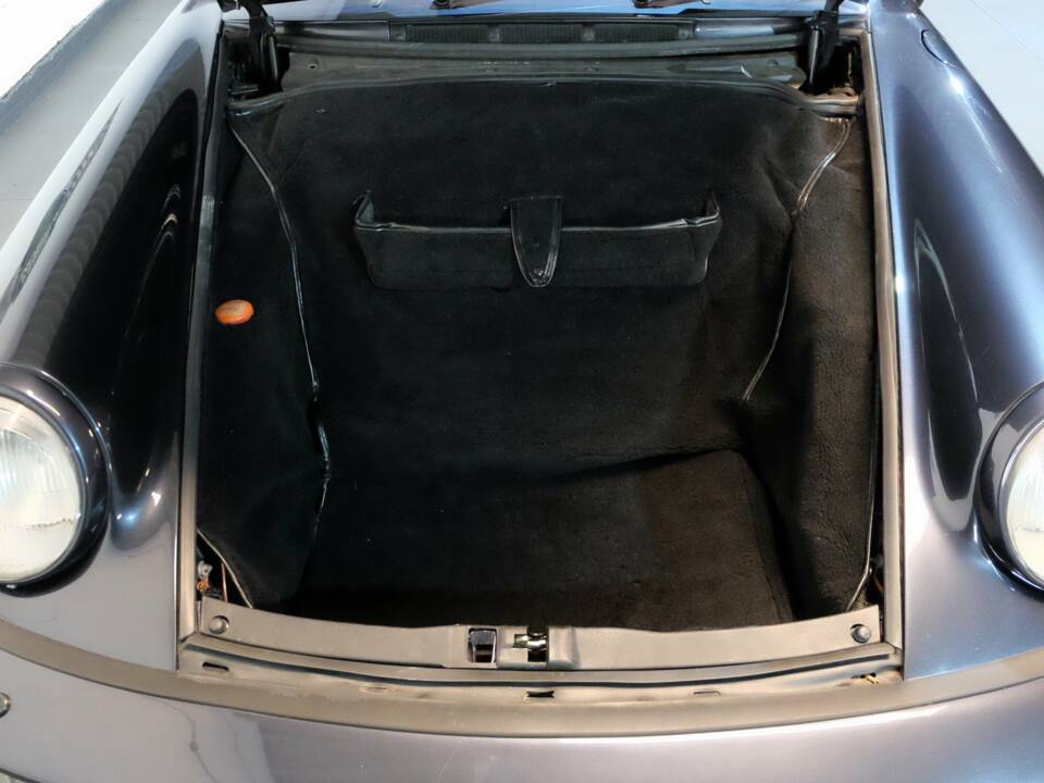 Imagen 20/26 de Porsche 911 Carrera 4 (1992)