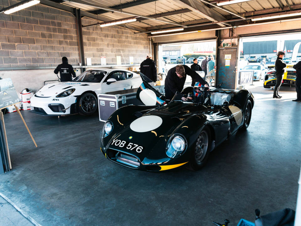 Afbeelding 4/34 van Lister Knobbly (2021)
