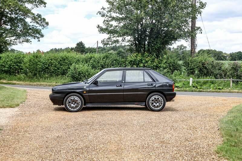 Image 19/35 of Lancia Delta HF Integrale (1991)