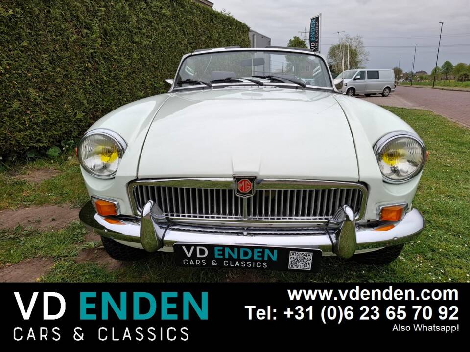 Immagine 14/33 di MG MGB (1978)