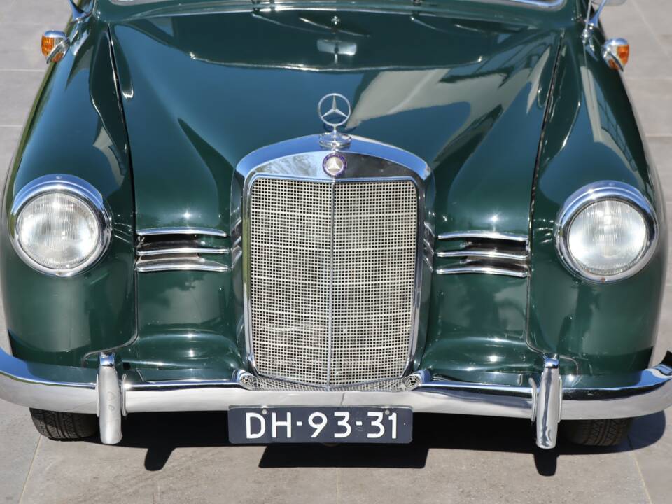 Image 33/50 of Mercedes-Benz 180 D (1958)